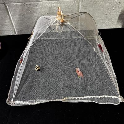 Collapsible picnic fly cover