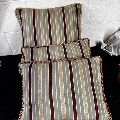 3 throw pillows