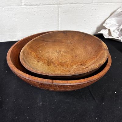 Vintage wood mixing bowls (2)
