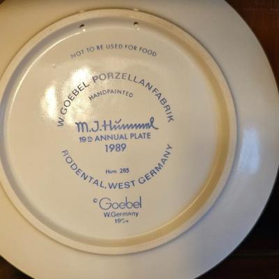 Hummel Collectors plate 1989 19th Annual Plate