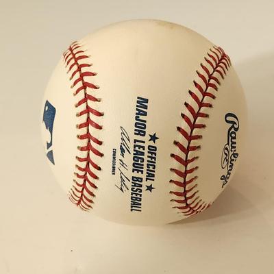 Kevin Gregg b342 0MLB Signed Autographed Baseball