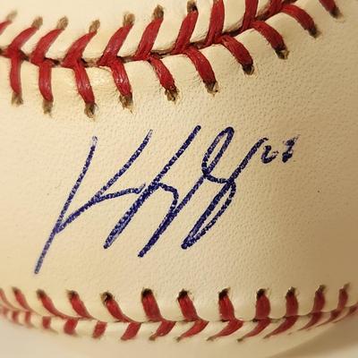 Kevin Gregg b342 0MLB Signed Autographed Baseball