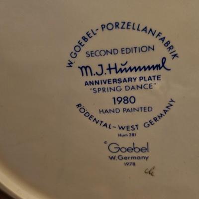Hummel Collectors plate Spring Dance