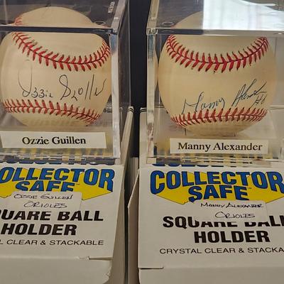 Lot of 4 OMLB Signed Autographed Baseball In Collectors Case Ozzie Guillen, Manny Alexander, Norm Charlton, Pat Gillick