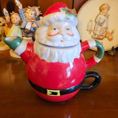 Santa 3 piece tea pot