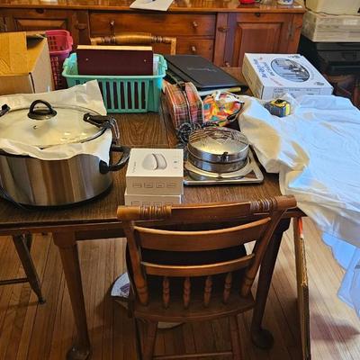 Vintage wooden table w/6 chairs