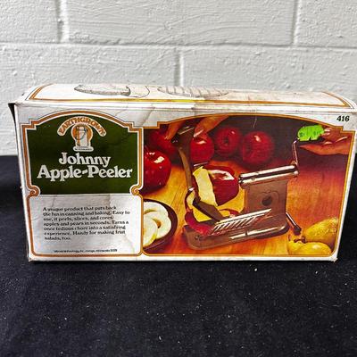 Johnny Apple peeler