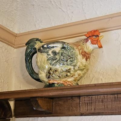 Rooster pitcher