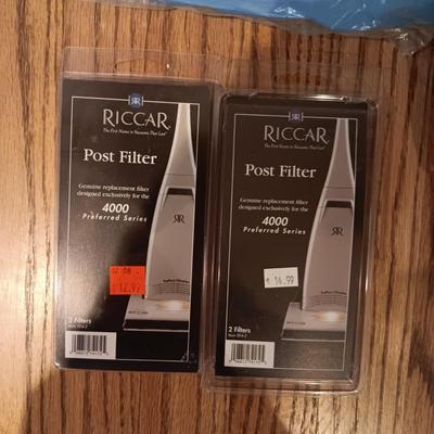 RICCAR 4512 AMERICAN CONTEMPO VACUUM WITH EXTRA FILTERS AND BAGS