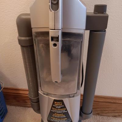 EUREKA "THE BOSS" PRO BAGLESS, SUPERLITE VACUUM