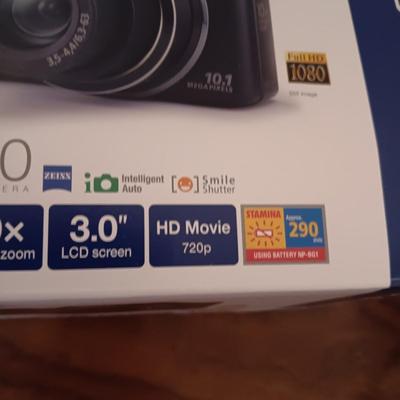 SONY CYBER-SHOT DIGITAL CAMERA
