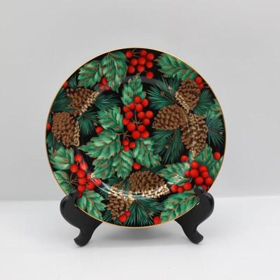 FITZ and FLOYD Porcelain Plate "Holiday Pine"