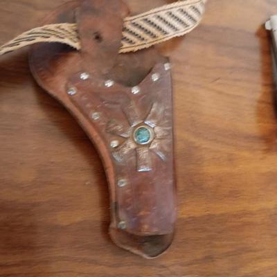 BIG HORN TOY CAP GUN WITH HOLSTER