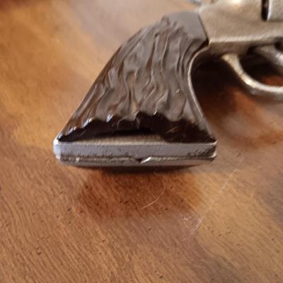 BIG HORN TOY CAP GUN WITH HOLSTER