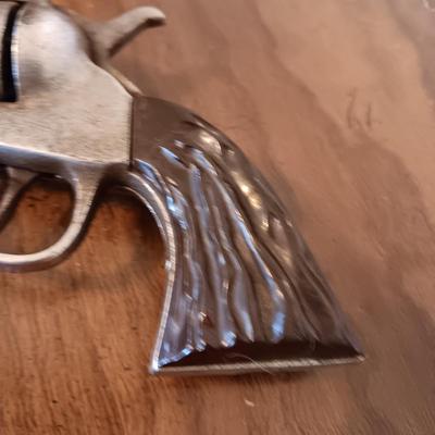 BIG HORN TOY CAP GUN WITH HOLSTER