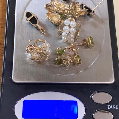 Estate Jewelry Earrings / Pendants Lot