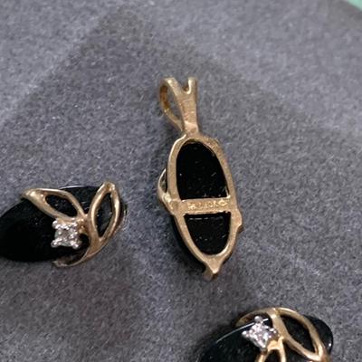 Estate Jewelry Earrings / Pendants Lot