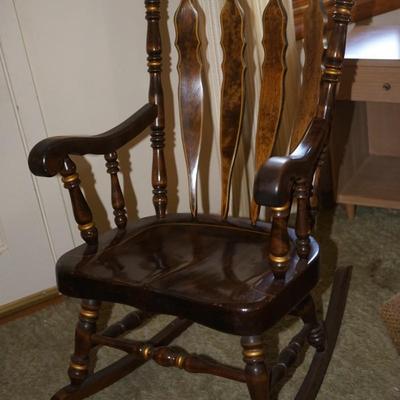 CLASSIC BOSTONE STYLE ROCKER OF STAINED & STENICLED W/GOLD/ DECOR 1970'S