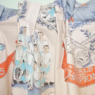 VINTAGE CURTAINS/ WITH VALANCE/BASEBALL PLAYERS THEME