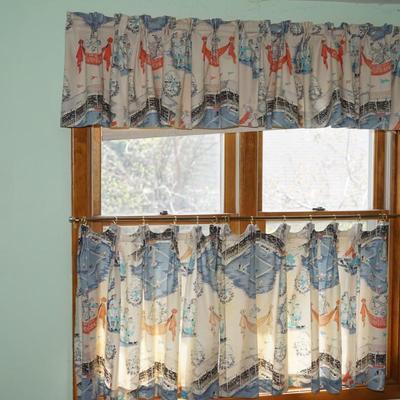 VINTAGE CURTAINS/ WITH VALANCE/BASEBALL PLAYERS THEME