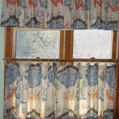 VINTAGE CURTAINS/ WITH VALANCE/BASEBALL PLAYERS THEME
