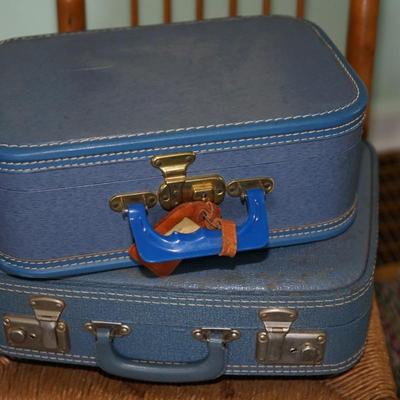 VINTAGE HARD-SHELL LUGGAGE SET 1960'S BLUE