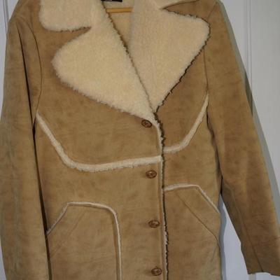 WIMAN SHEEPSKIN FUR MANS COAT SIZE LARGE TAN SUEDE