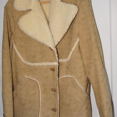 WIMAN SHEEPSKIN FUR MANS COAT SIZE LARGE TAN SUEDE