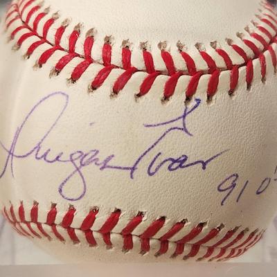 Lot of 4 OMLB Signed Autographed Baseballs Joe Kerrigan, Jaun Guzman, Dwight Evans, Ricky Bones