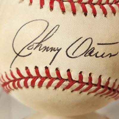 Lot of 4 OMLB Signed Autographed Baseballs Johnny Oates, Ken Singleton, Randy Milligan, Paul Blair