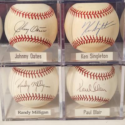 Lot of 4 OMLB Signed Autographed Baseballs Johnny Oates, Ken Singleton, Randy Milligan, Paul Blair