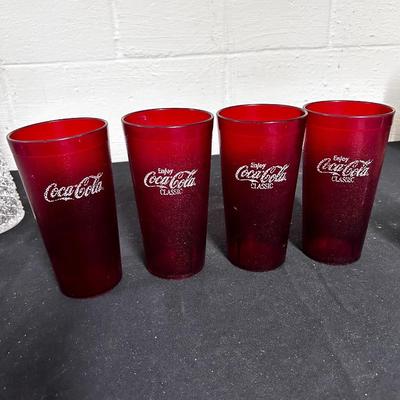 4 20 oz plastic Coke glasses