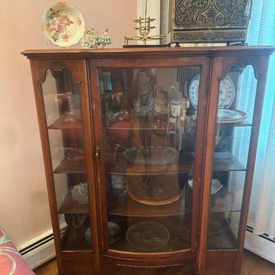 Beautiful Wood & Glass Display Cabinet - Excellent!