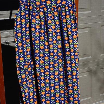 1970's SMOCK DRESS W/ CALICO PATTERN ORANGE PLASTIC BUTTONS