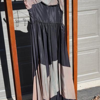 VINTAGE FORMAL DRESS WITH SPAGHETTI STRAPS IN TAFFETA