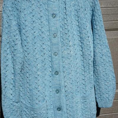 VINTAGE AMANA WOOLEN MILLS SWEATERS - BLUE COLOR MEDIUM SIZE