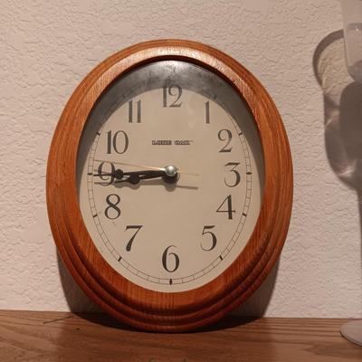 OVAL WOODEN FRAMED WALL CLOCK, 3 GLASS STEMMED CANDLE HOLDERS, GLASS ROSE BOWL AND TRINKET BOX