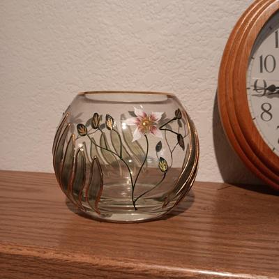 OVAL WOODEN FRAMED WALL CLOCK, 3 GLASS STEMMED CANDLE HOLDERS, GLASS ROSE BOWL AND TRINKET BOX
