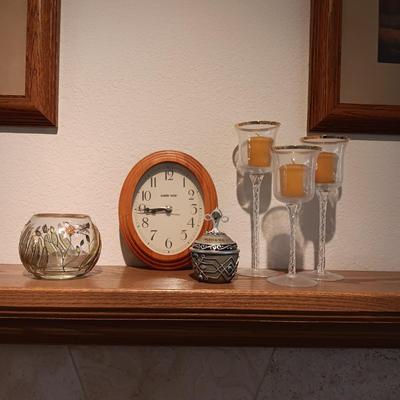 OVAL WOODEN FRAMED WALL CLOCK, 3 GLASS STEMMED CANDLE HOLDERS, GLASS ROSE BOWL AND TRINKET BOX