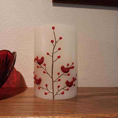 RED GLASS SERVING BOWL AND 4 FLAMELESS CANDLES