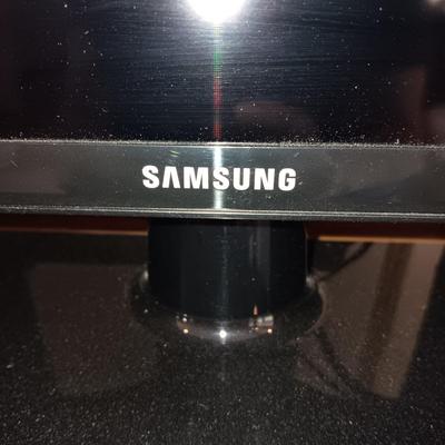 SAMSUNG 29 INCH TV WITH REMOTE