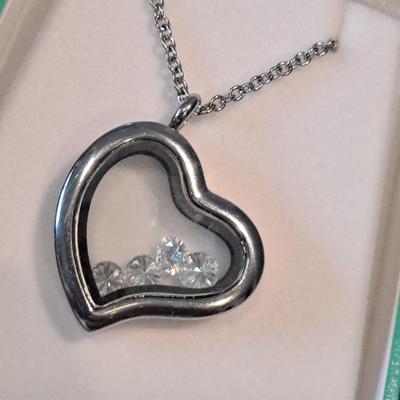 2 ct Moissanite Diamond Heart Pendant