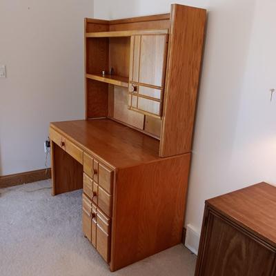 SOLID WOOD DESK WITH A HUTCH, DESK LAMP, VINTAGE LETTER POSTAGE SCALE, MID-CENTURY DESK CHAIR AND A SURGE BOX