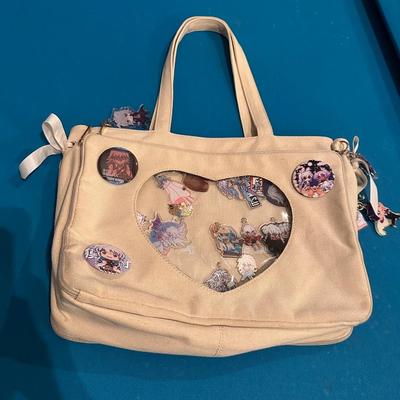 HEART SHA[ED ITA BAG WITH CARMS
