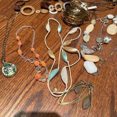 COSTUME JEWELRY LOT