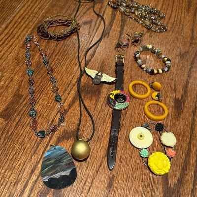 COSTUME JEWELRY LOT