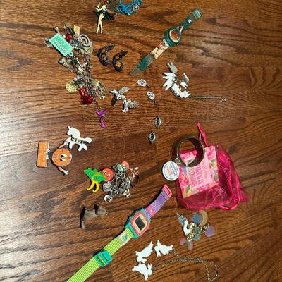 COSTUME JEWELRY LOT
