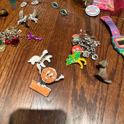 COSTUME JEWELRY LOT
