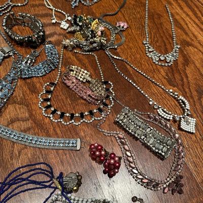 COSTUME RHINESTONE JEWELRY LOT
