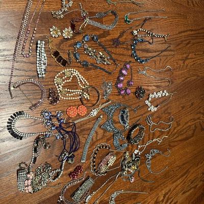 COSTUME RHINESTONE JEWELRY LOT